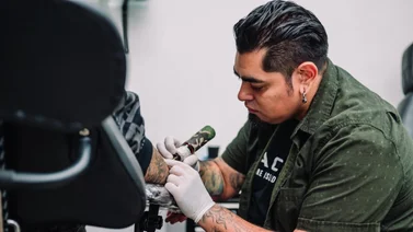 Sebastián Matus López se consolida tras 18 años de trayectoria como referente del tatuaje