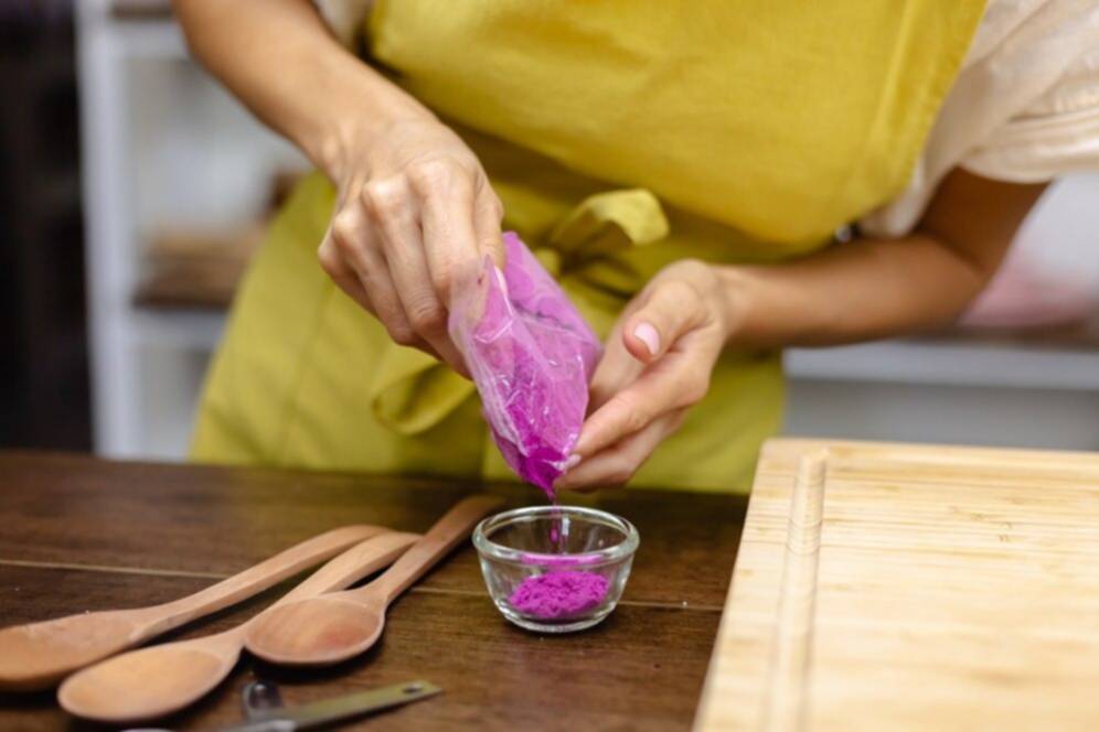 Colorete casero 100% natural: así puedes hacerlo tu misma en casa