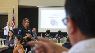 Policía en Dallas lanza programa que busca remediar la falta de confianza entre la policía y los hispanos 