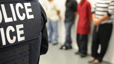 Venezolano es detenido por el ICE antes de donar un órgano a su hermano: el paciente está en riesgo
