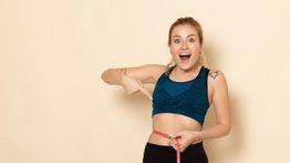 Dile adiós a la inflamación abdominal: así debes consumir la infusión de cúrcuma