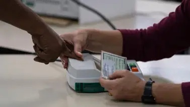 Multa de hasta $5.000 y seis meses de prisión para quienes no se inscriban en el registro obligatorio de inmigrantes indocumentados Multa de hasta $5.000 y seis meses de prisión para quienes no se inscriban en el registro obligatorio de inmigrantes indocumentados