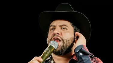 Tensión en la Feria de Texcoco: agreden a Luis R. Conriquez por no cantar corridos en su show Tensión en la Feria de Texcoco: agreden a Luis R. Conriquez por no cantar corridos en su show