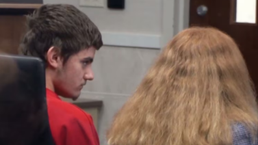 Adolescente acusado de asesinar a sus padres estaba involucrado en un plan de magnicidio contra el presidente Trump