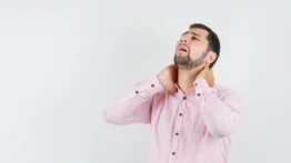 Dile adiós al dolor de cuello con este ungüento natural a base de tres ingredientes