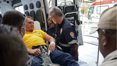Por dolor abdominal Jair Bolsonaro es sometido a cirugía de 12 horas: revelan parte médico