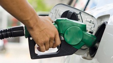 Diputado Rodríguez: el suministro de combustible en Venezuela "está absolutamente normal"