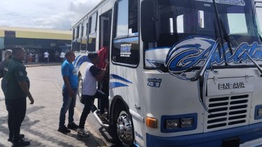 Activan plan para el pago de transporte público con tarjetas de débito: aplica para rutas urbanas