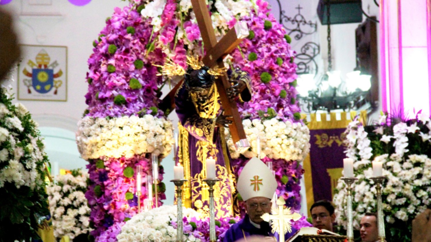Semana Santa 2025: así transcurren las misas del Nazareno de San Pablo en espera de la procesión