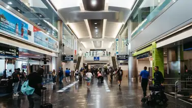 Aquí te explicamos cómo pasar la aduana del aeropuerto de Miami sin contratiempos Aquí te explicamos cómo pasar la aduana del aeropuerto de Miami sin contratiempos