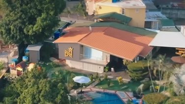 Nacho abre las puertas de su casa en Maracay “Agua Santa” y muestra a sus fans cómo en un espacio rinde homenaje a sus raíces