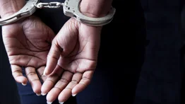 Arrestan a maestra en Texas por delitos sexuales: fue denunciada por un exalumno