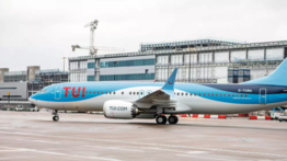 Avión de TUI Airways sufre incidente en aeropuerto de Florida: evacuan a 350 pasajeros