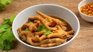 Mejora la elasticidad de tu piel con las patas de pollo: cuatro recetas fáciles y económicas Mejora la elasticidad de tu piel con las patas de pollo: cuatro recetas fáciles y económicas