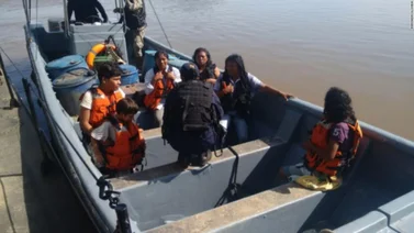 Buscan a un niño de 11 años que cayó de una curiara al río Orinoco: otra niña falleció en el accidente