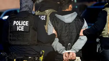 ICE anuncia la ejecución de su mayor operativo en centros de trabajo de inmigrantes: más de mil detenidos  ICE anuncia la ejecución de su mayor operativo en centros de trabajo de inmigrantes: más de mil detenidos