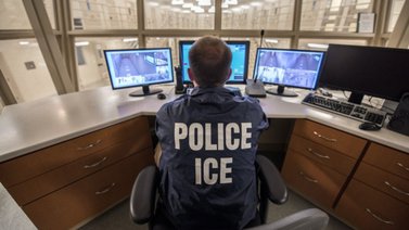 oficina ice agente detección inmigrantes indocumentados