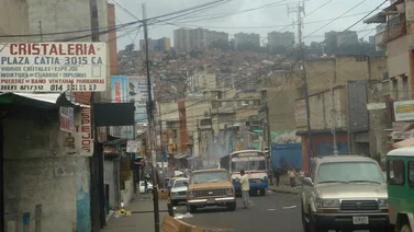Adulto mayor recibe golpiza tras intervenir en discusión de pareja: trataba de evitar lesiones a su hija 
