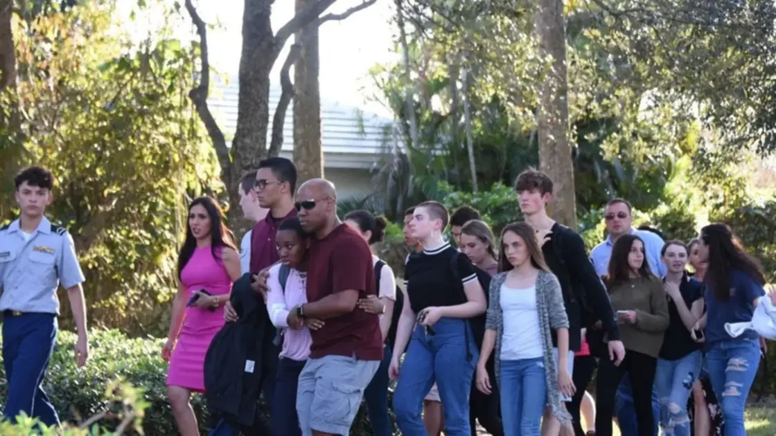 parkland sobrevivientes tiroteo florida ley gobernador