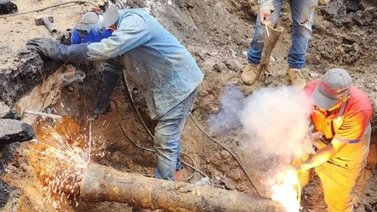 Reparan el socavón de la avenida Francisco Solano que se "tragó" dos vehículos: explican qué lo ocasionó