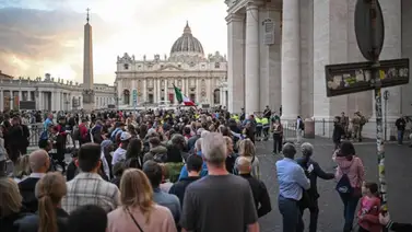 Vaticano: más de 90 mil personas visitaron la capilla ardiente del papa Francisco Vaticano: más de 90 mil personas visitaron la capilla ardiente del papa Francisco