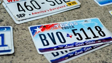 Por estos motivos podrían rechazar su placa personalizada de vehículo en Texas
