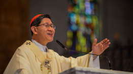 Cardenal filipino entre los favoritos para ser el nuevo papa: lo llaman el Francisco de Asia
