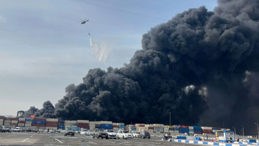 Al menos cinco muertos y 700 heridos en explosión de puerto iraní: videos muestran columna de humo químico