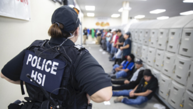 Redadas ICE: arrestan a 800 inmigrantes en Florida