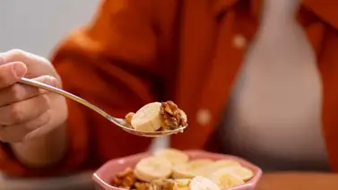 Así como una comida copiosa puede desvelarte, este alimento puede ayudarte a dormir mejor  Así como una comida copiosa puede desvelarte, este alimento puede ayudarte a dormir mejor