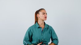 Despídete del dolor de estómago con esta efectiva infusión natural