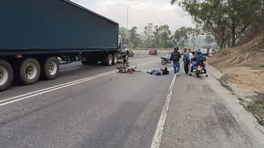 Motorizado fue arrollado por una gandola en la bajada de Tazón este 28 de abril Motorizado fue arrollado por una gandola en la bajada de Tazón este 28 de abril