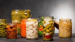 No dependas tanto del refrigerador: métodos sencillos para alargar la vida de tus alimentos