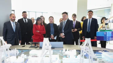 Delcy Rodríguez se reúne con vicepresidente de Lenovo: evalúan incorporar la Inteligencia Artificial en la agenda de cooperación con China