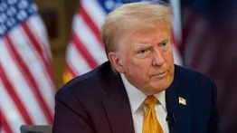 Por negarse a colaborar con el ICE: Trump firma orden con nueva penalización