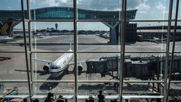 Terminales con terrazas, bares al aire libre y jardines: así se modernizan los aeropuertos en Estados Unidos 