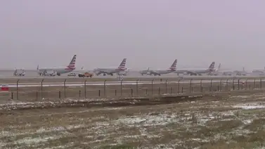 Más de 600 vuelos cancelados tras el paso de tormentas en Texas: centenares de familias y turistas afectados Más de 600 vuelos cancelados tras el paso de tormentas en Texas: centenares de familias y turistas afectados