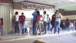 Joven toma de rehén a una doctora en el Hospital Central de Maracay: fue amenazada con un destornillador