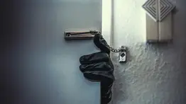 Estranguló y atacó sexualmente a una anciana dentro de su apartamento: sentencian al agresor