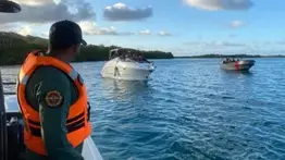 Fuerte oleaje voltea lanchas con turistas en Chichiriviche: revelan listado de los heridos