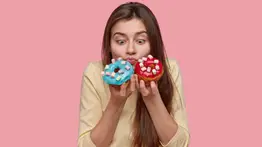 Claves para controlar los antojos de azúcar: estos sanos alimentos hacen milagros para frenar las dulces tentaciones