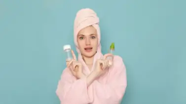 Diferencias entre el agua micelar y el desmaquillante tradicional: guía de limpieza facial para la casa con calidad profesional Diferencias entre el agua micelar y el desmaquillante tradicional: guía de limpieza facial para la casa con calidad profesional