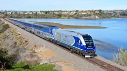 Más trenes, menos colas: el plan de California para unir Goleta y Los Ángeles 
