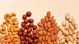 Entérate cuál es el popular fruto seco que previene el estreñimiento: esta es la cantidad que debes comer al día y ahorrar en medicinas