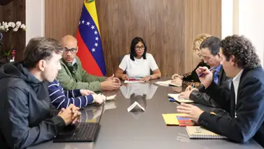 Maestros entregan propuestas para recuperar ingreso económico: Delcy Rodríguez lidera reunión con autoridades educativas Maestros entregan propuestas para recuperar ingreso económico: Delcy Rodríguez lidera reunión con autoridades educativas