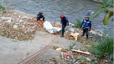 Hallazgo en el 23 de Enero: recuperan cadáver debajo del puente de Miraflores Hallazgo en el 23 de Enero: recuperan cadáver debajo del puente de Miraflores