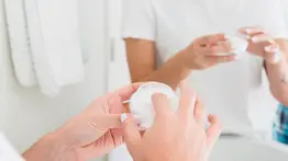 Cómo elegir una crema hidratante ideal para ti: expertos comparten cuáles son los ingredientes claves