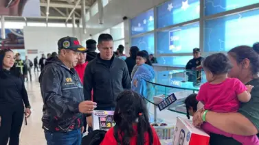Vuelo 133: Llegan 8 niños venezolanos repatriados desde EEUU Vuelo 133: Llegan 8 niños venezolanos repatriados desde EEUU