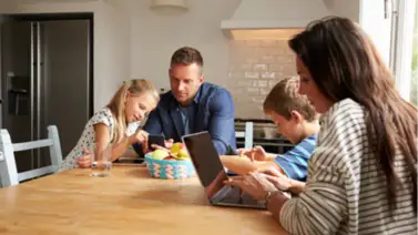 Sepa cuánto debe ganar una familia para ser "clase media-alta" en EEUU este 2026 Sepa cuánto debe ganar una familia para ser "clase media-alta" en EEUU este 2026