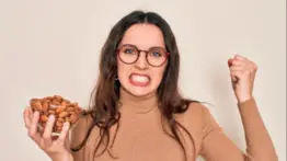 Frutos secos esenciales para proteger el corazón: estos alimentos muy populares te darán plena salud cardiovascular